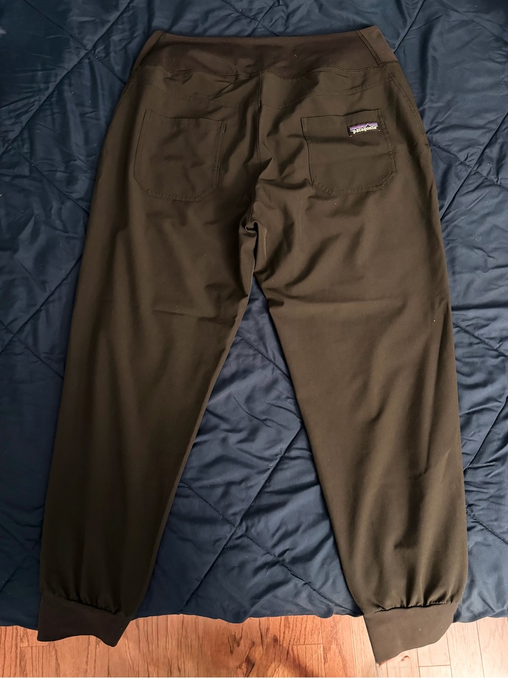 LIKE NEW Patagonia Women’s Happy Hike Studio Pants Black